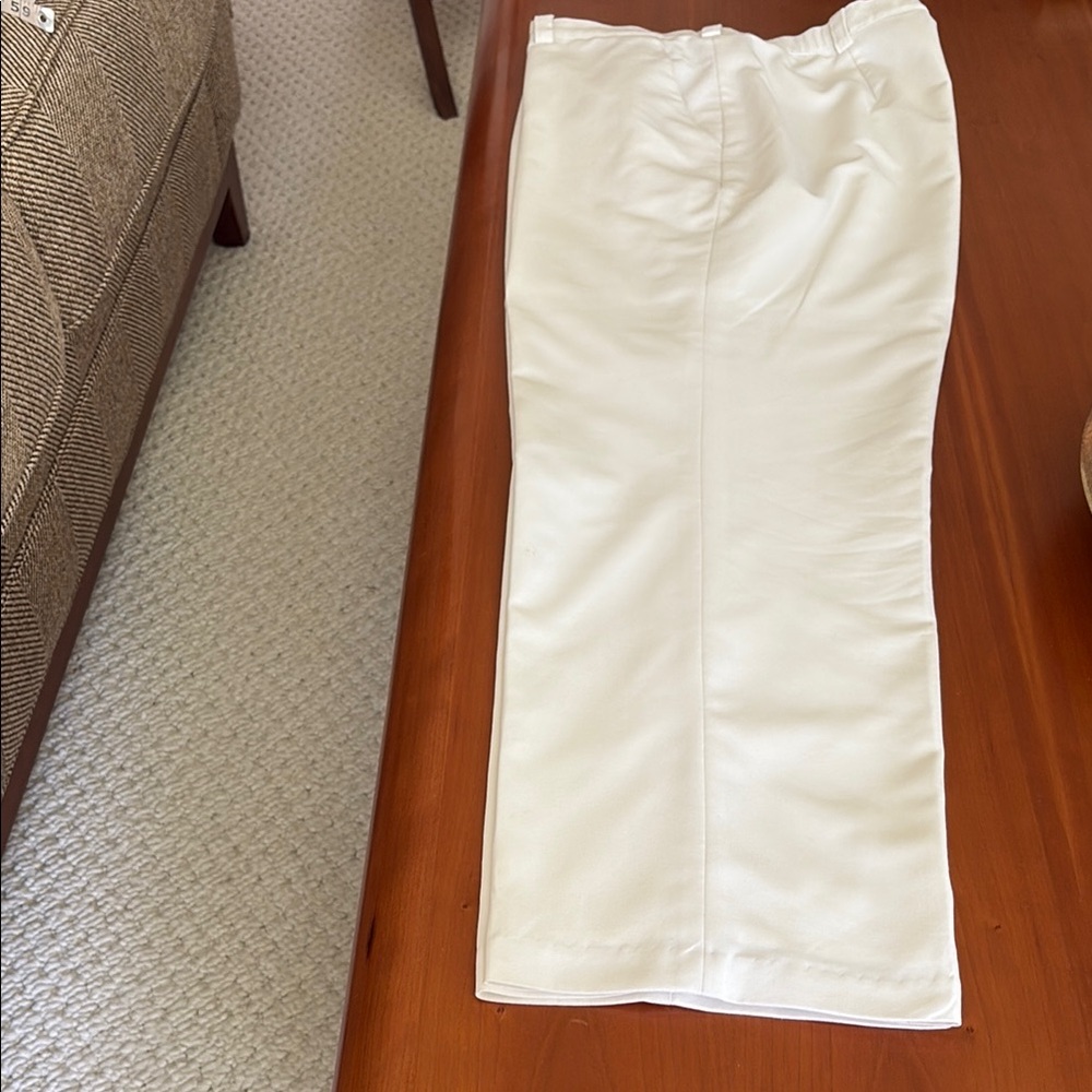 Ruby Rd White Chinos Classic 78%Polyster,18%Rayon,4%Spandex pants. Fully lined.